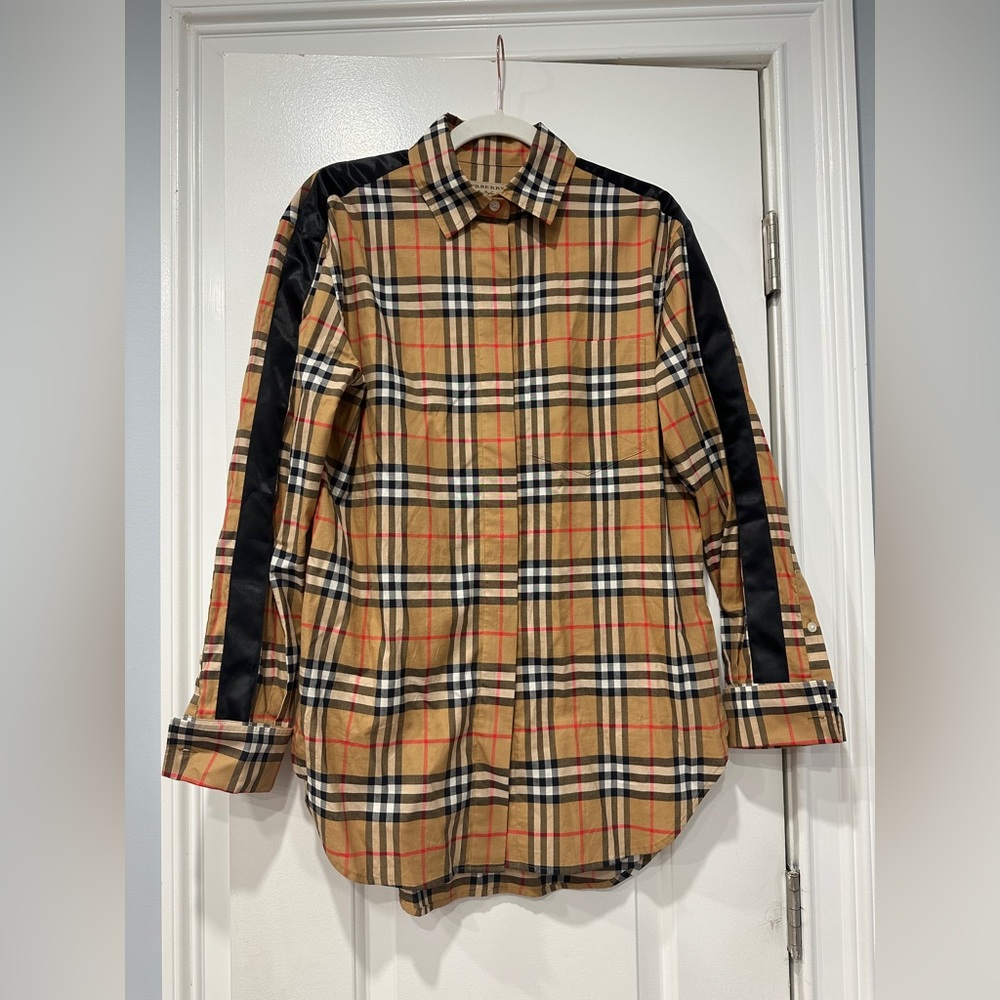 BRAND NEW Authentic Burberry button up!